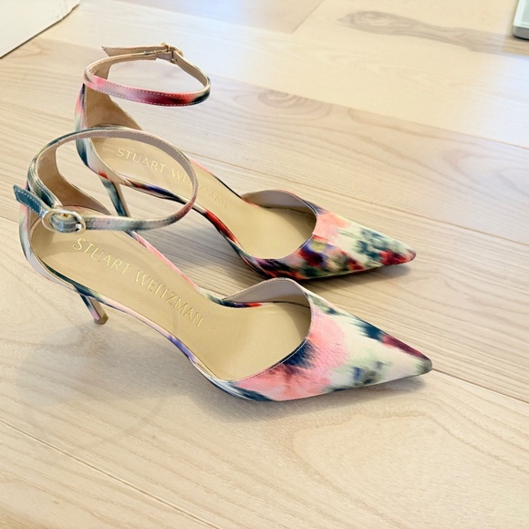STUART WEITZMAN 38.5 ( 8.5)  ANKLE STRAP PUMP - Picture 4 of 9